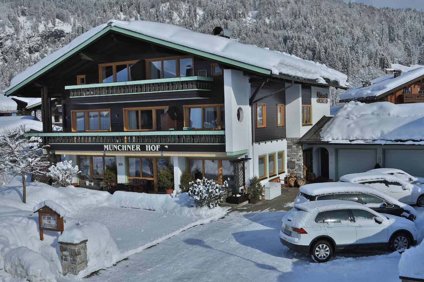 Gastehaus Munchner Hof *